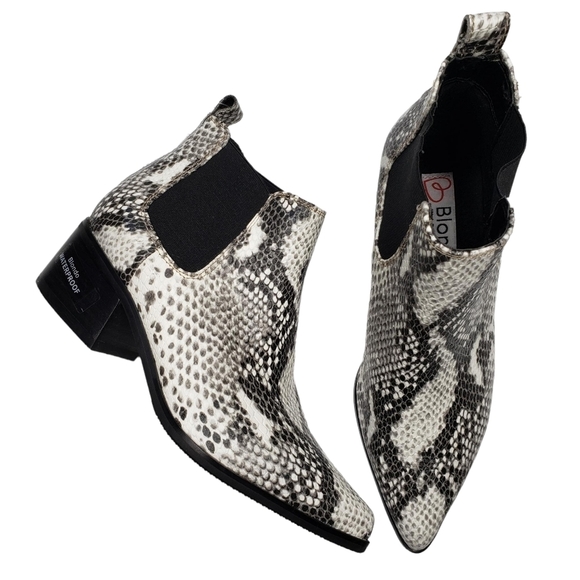 Blondo | NWOT Waterproof Leather Cream Snake Print Ankle Booties Women's 5.5 - Picture 1 of 14